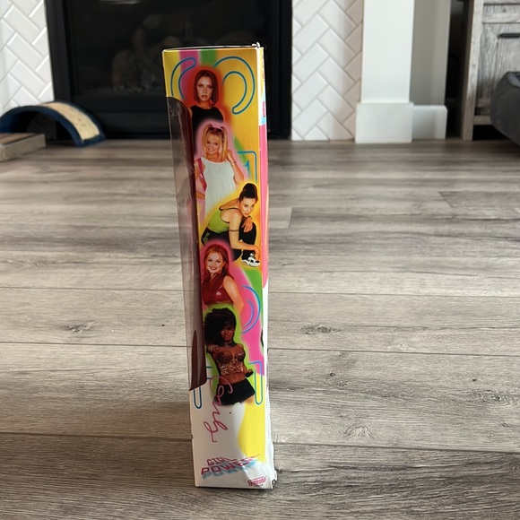 Rare 1997 Galoob Spice Girls doll - Geri Halliwell/Ginger Spice - Picture 2 of 7